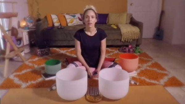Video Sonoterapia: Activa tu energía creativa desde el corazón. Frecuencias de sonido para manifestar con pasión. - Zayra Mo