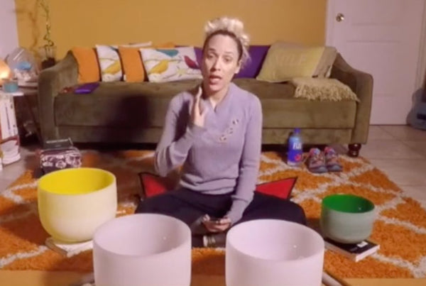 Video Sonoterapia con frecuencias para activar tu intuición y tener el poder de tomar decisiones desde el amor propio. - Zayra Mo